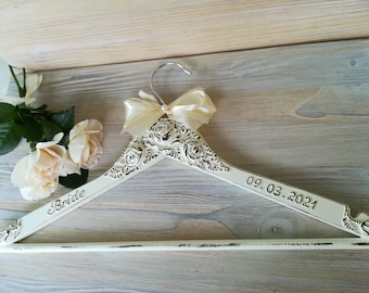 Bride Personalized hanger Bride wedding hanger Bridal hanger Name hanger Dress hanger wedding Wooden dress hanger Bride hanger gift