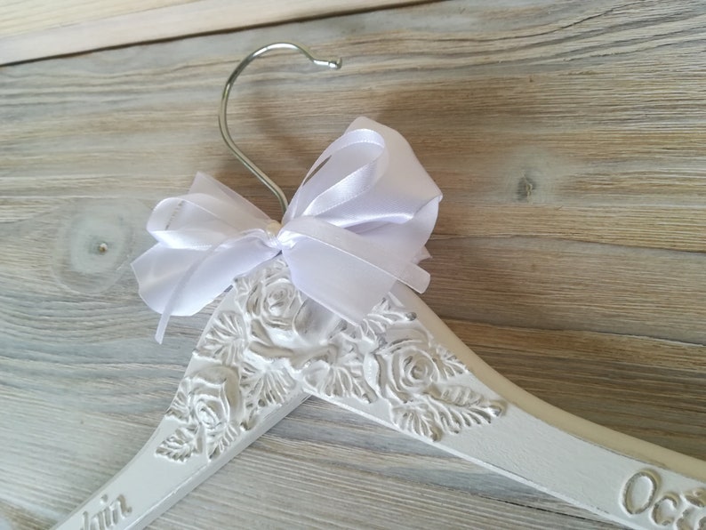 Bride Personalized hanger Bride wedding hanger Bridal hanger Name hanger Dress hanger wedding Wooden dress hanger Bride hanger gift