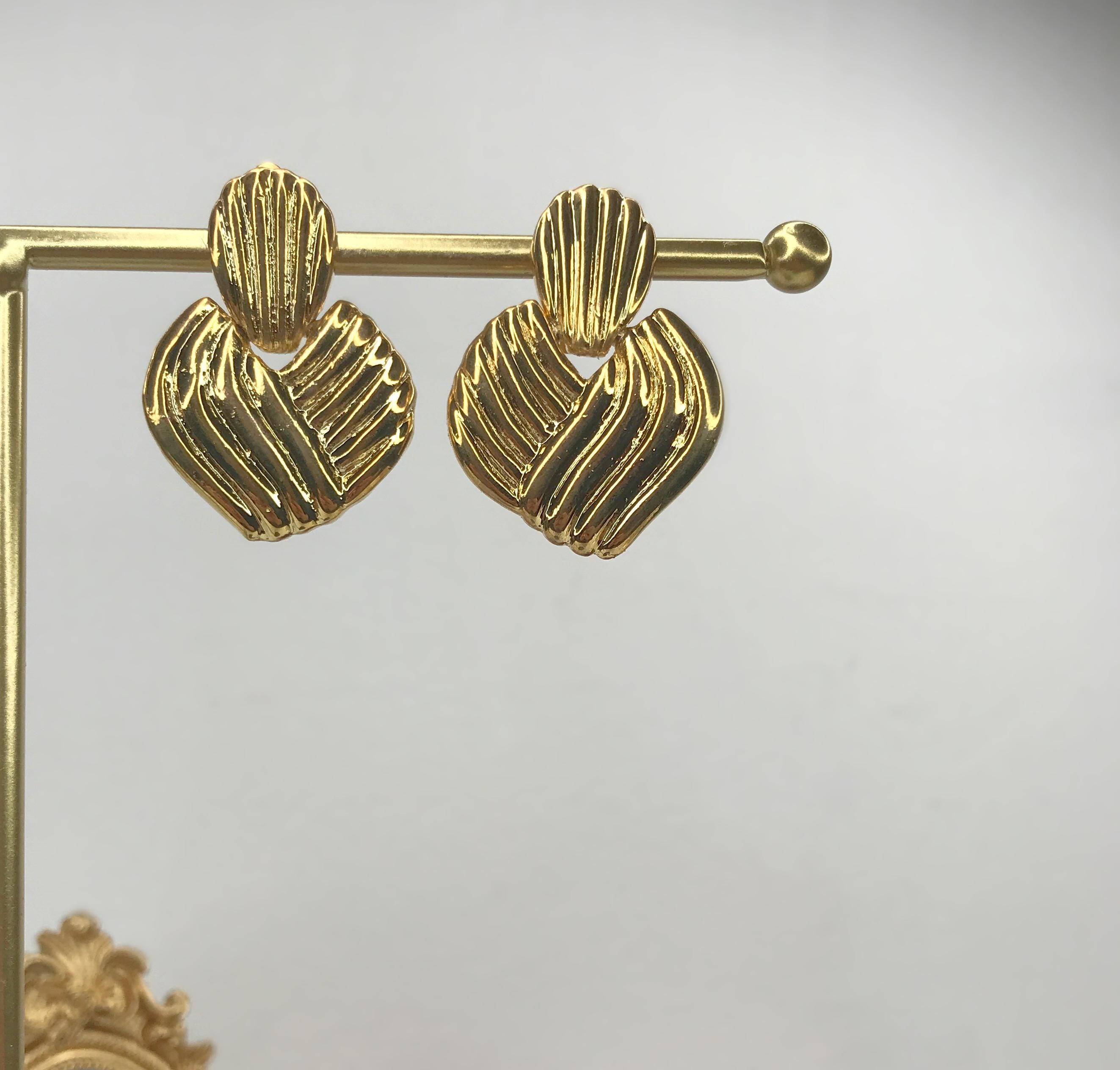 Heaven mayhem earring - Etsy 日本