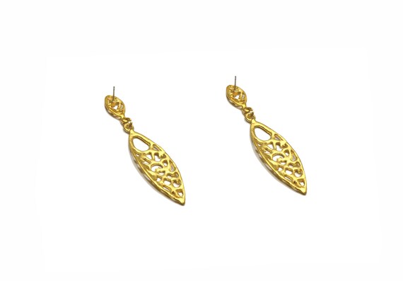 Vintage 1970's Matte Yellow Gold Plated Long Marq… - image 3