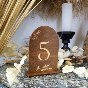 Numéros de table de mariage Numéros de table minimalistes Numéros de table en bois Décoration de table rustique Numéros de table de fête Centre de table Panneaux de table de mariage