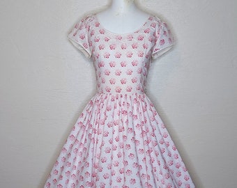 Ditsy Delight! Wonderful 1950s 50s Jerry Gilden Cotton Day Dress - Vintage 1950s 50s Floral Print Cotton Day Dress - Circle Skirt - W26”