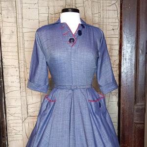 Hey Chambray! - Vintage Early 1950s 50s Margo Walters Sharkskin Dress - Early 1950s 50s Chambray Sharkskin Day Dress - Swing Dress - W 26”