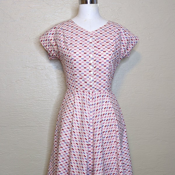 Butterfly Baby - Sweet Cotton Novelty Print Early 1950s 50s Day Dress - Vintage 1950s 50s Shirtwaist Style Swing Dress Circle Skirt - W29”