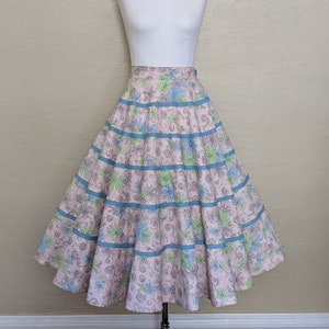 Demure Daisies Playful 1950s Tiered Circle Skirt 50s Novelty Print Skirt 1950s 50s Vintage Skirt Swing Skirt Circle Skirt W28 image 1