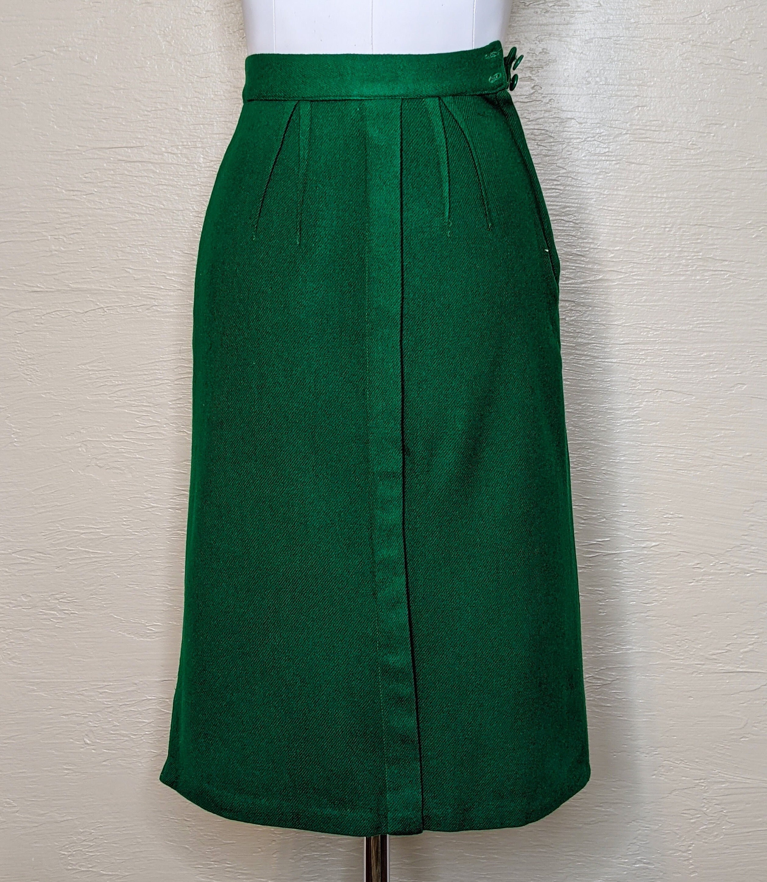 Green wool pencil skirt hotsell