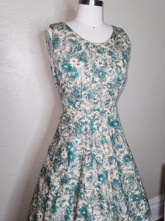 Femme Fatale in Floral - 1950s Teal Floral Print … - image 4