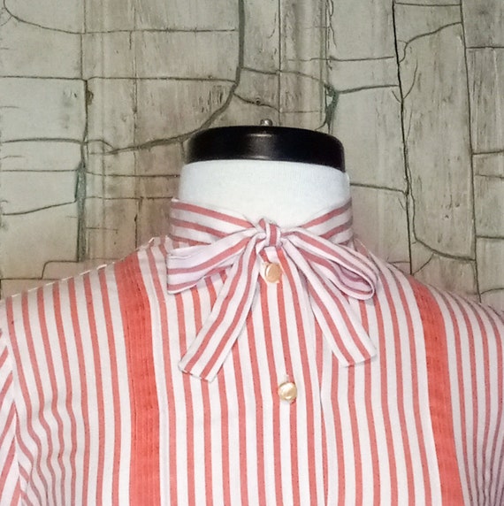 Candy Striped - 1960s 60s salmon and white stripe… - image 6