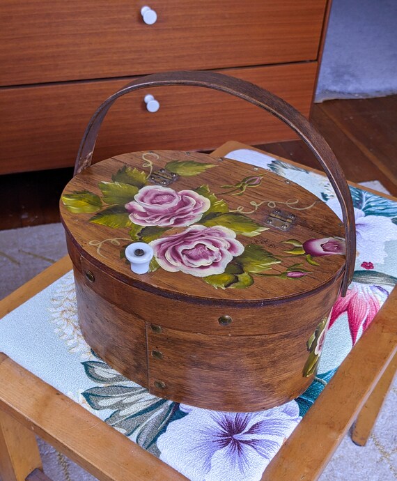 So Cute! Vintage Handpainted Box Purse - Handpaint