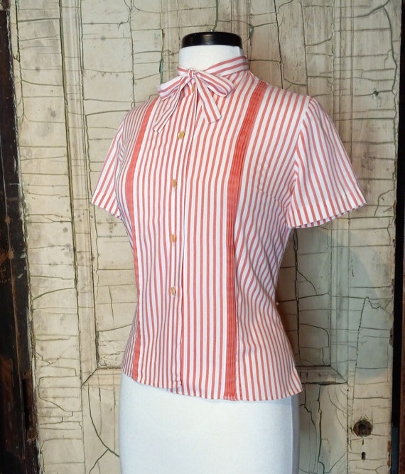 Candy Striped - 1960s 60s salmon and white stripe… - image 2