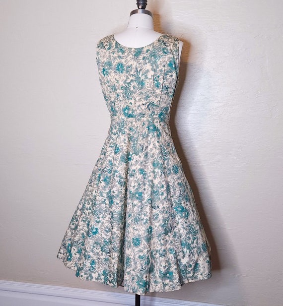 Femme Fatale in Floral - 1950s Teal Floral Print … - image 5