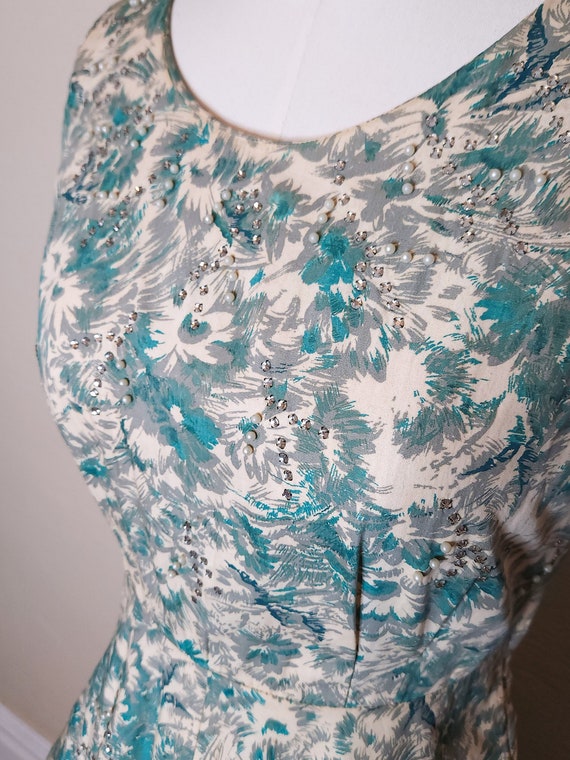 Femme Fatale in Floral - 1950s Teal Floral Print … - image 3