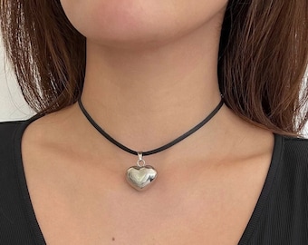 Bubble Heart Choker, Black Choker/ Gold Heart Pendant, Thin Leather Choker, Heart Pendant Necklace, Y2K, ,90's Chokers, Women's Chokers