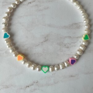 Colorful Hearts Pearl Necklace/ Summer Gift / Cottagecore Jewelry/ Beaded Necklace/ Simple Pearl Choker/ Heart Jewelry
