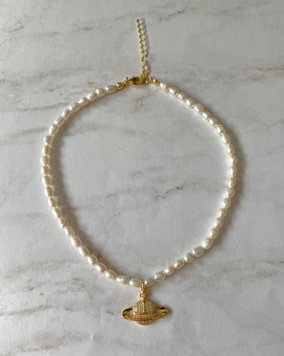 Pearl Necklace With Planet Pendant 