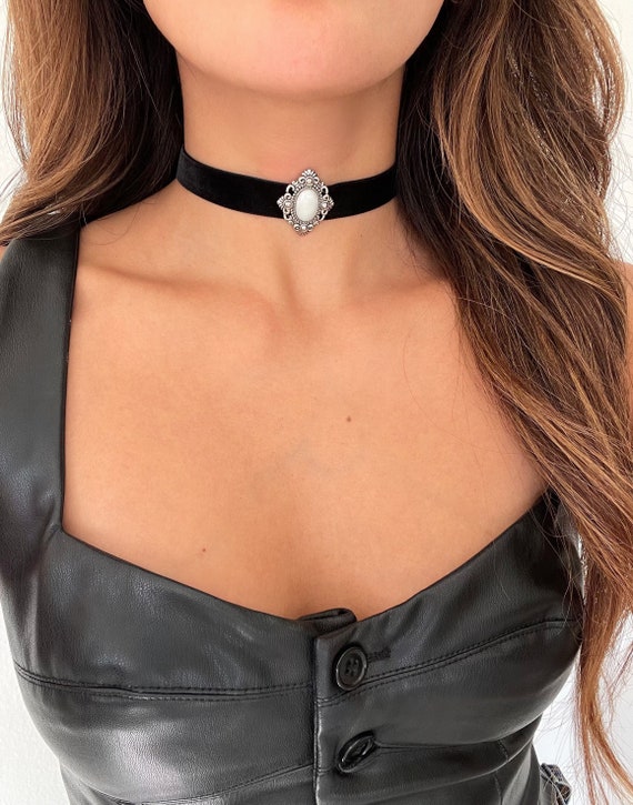 Black Leather Velvet Heart Choker Necklace Layer Lotus Chockers Vintage  Gothic Jewelry Goth Baroque Necklace for Women