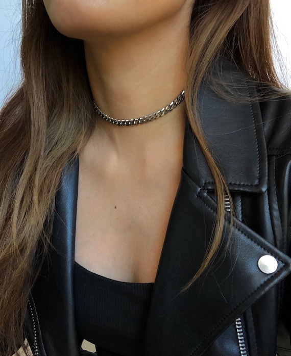 Silver curb chain choker discount