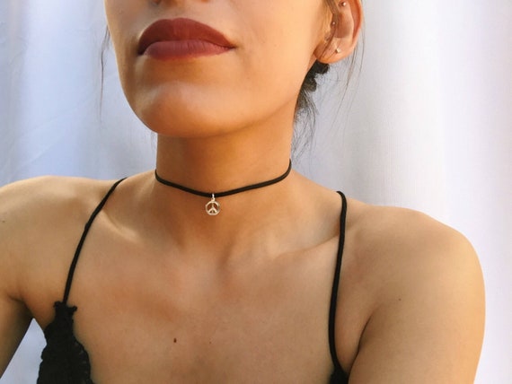 Thin Leather Chokers Black/black Dainty Choker With Silver Pendant/chokers  for Women/ 90s Fashion /peace Sign/peace Pendant 