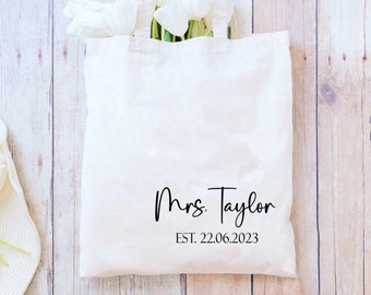 Personalized Bride Bag, Engagement gift, Bride Tote Bags, Wedding Gift, Bridal Shower Gift, Gift For Bride, Bridal Gift, Honeymoon Gift