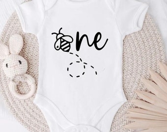Bumblebee First Birthday Outfit Girl, Bee Birthday baby, Birthday Bee bodysuit, Cute birthday baby outfit, 1st Birthday outfit