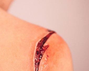 Silicone prosthetic Cut C9 - Platinum silicone gel with cap plastic edges