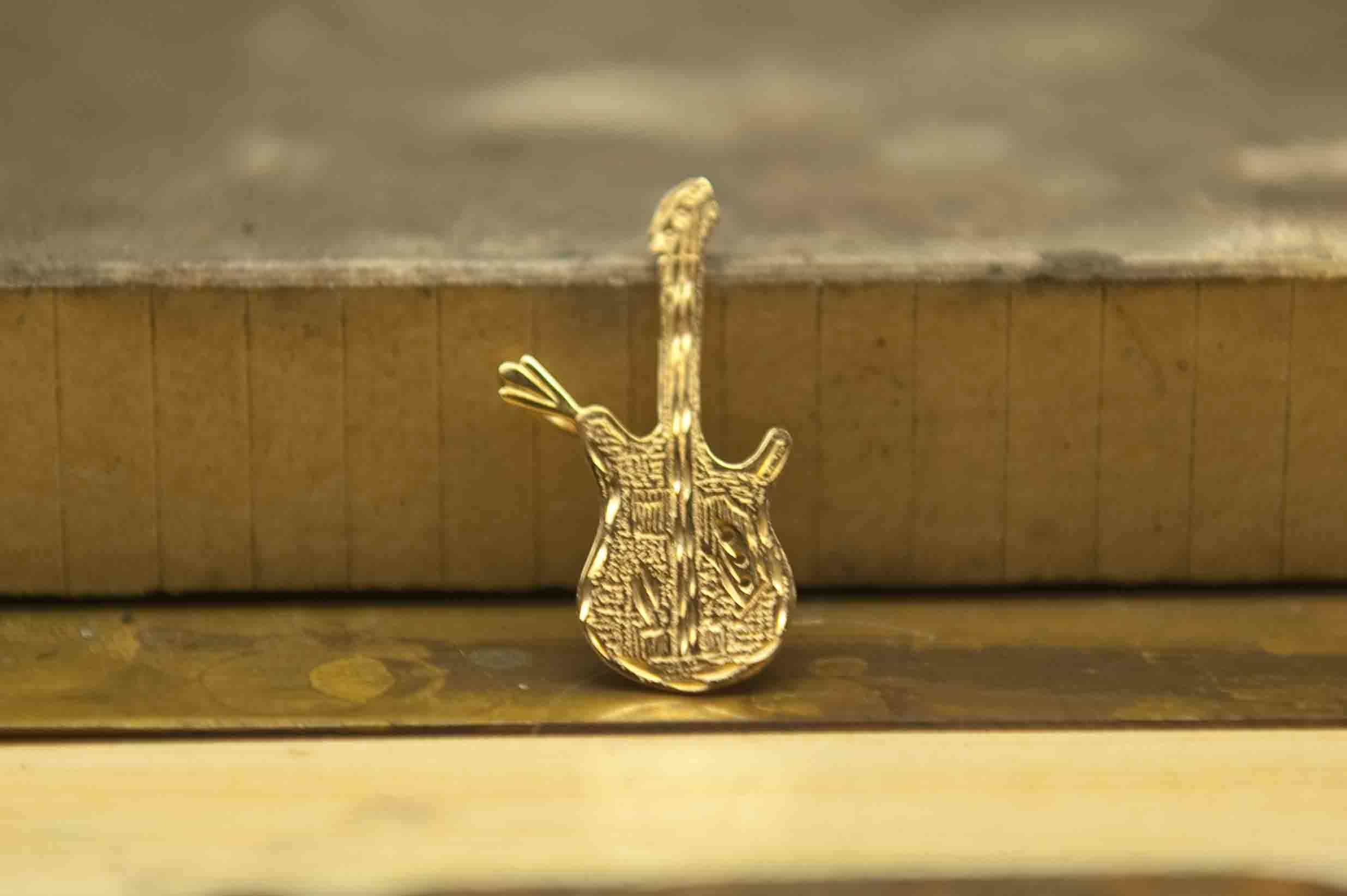 14k Gold Guitar Pendant - Etsy