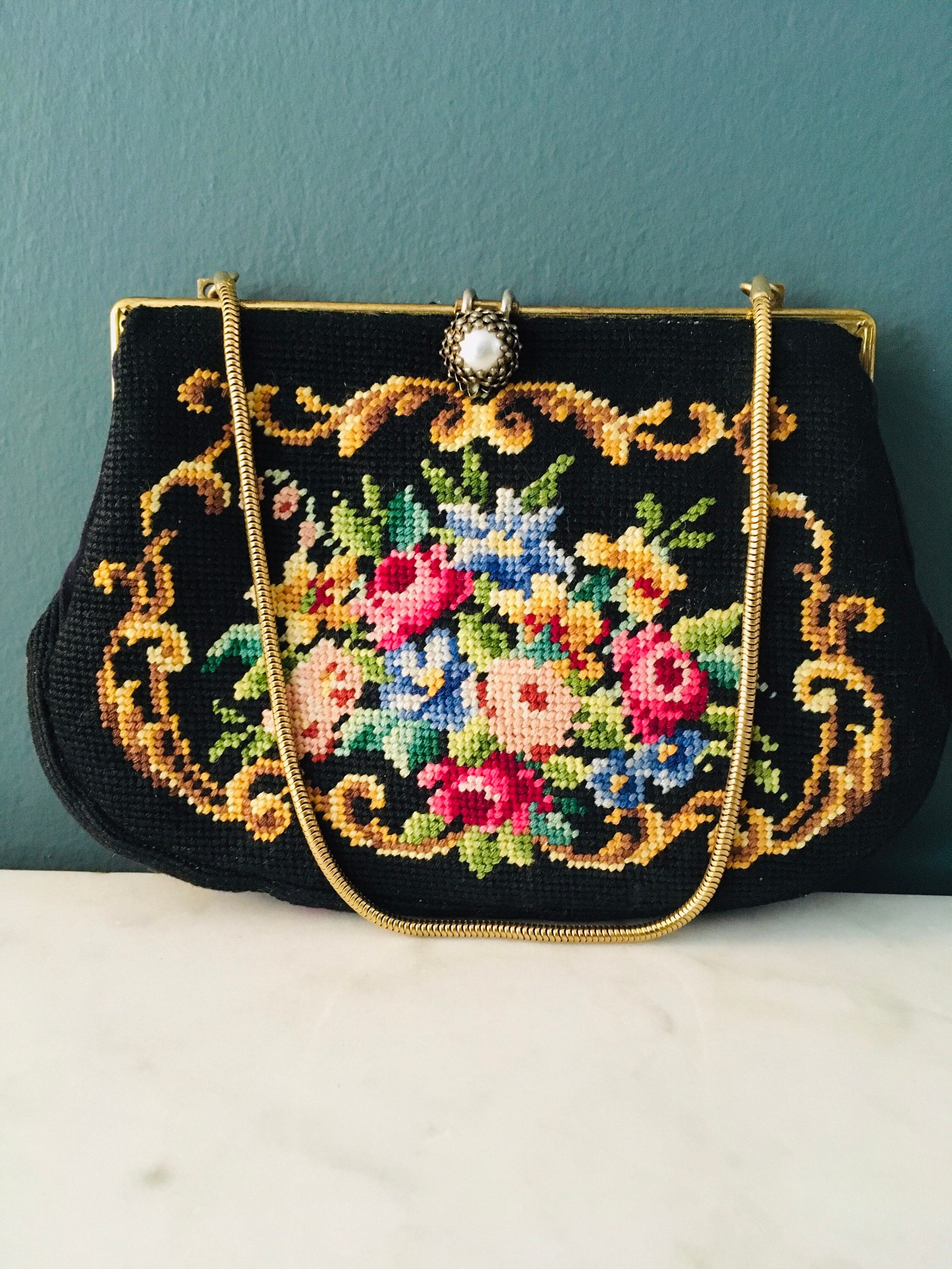 Tapestry Purse/ Handbag. Vintage Floral Needlepoint Bag. Gold chain and  Pearl Clasp.