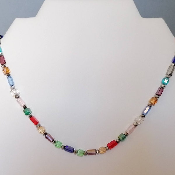 Collier de perles en cristal multicolore