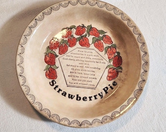 Vtg Strawberry Pie Plate Cottage Kitchen Decor Distressed Primitive Farmhouse