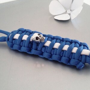 Paracord Knoten Schlüsselanhänger double Zauberstab mit Band rutschte mit Metall Schädel Wulst