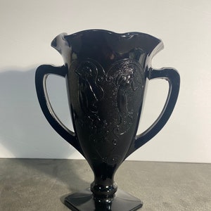 Black amethyst glass vase