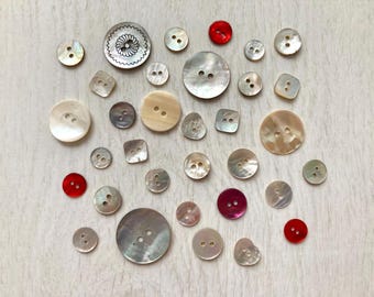 30+ Natural Mother of Pearl Buttons, Vintage Shell Buttons for Sewing and Knitting 8-25mm, Junk Journal Kit