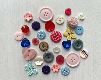 Mixed Vintage Craft Buttons Pack, 30pcs Novelty Button Lot for Sewing, Scrapbooking Kids Crafts