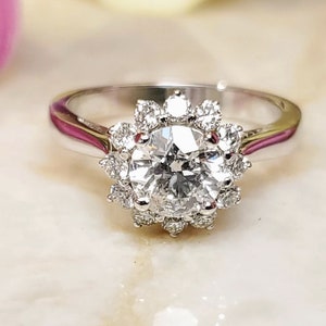 0.98ct Natural Diamond White Gold Engagement Ring.