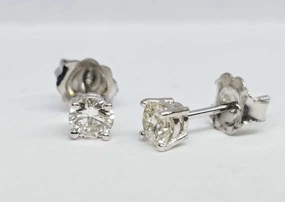 0.48ct diamond stud earrings, Diamond earrings, White gold earrings.