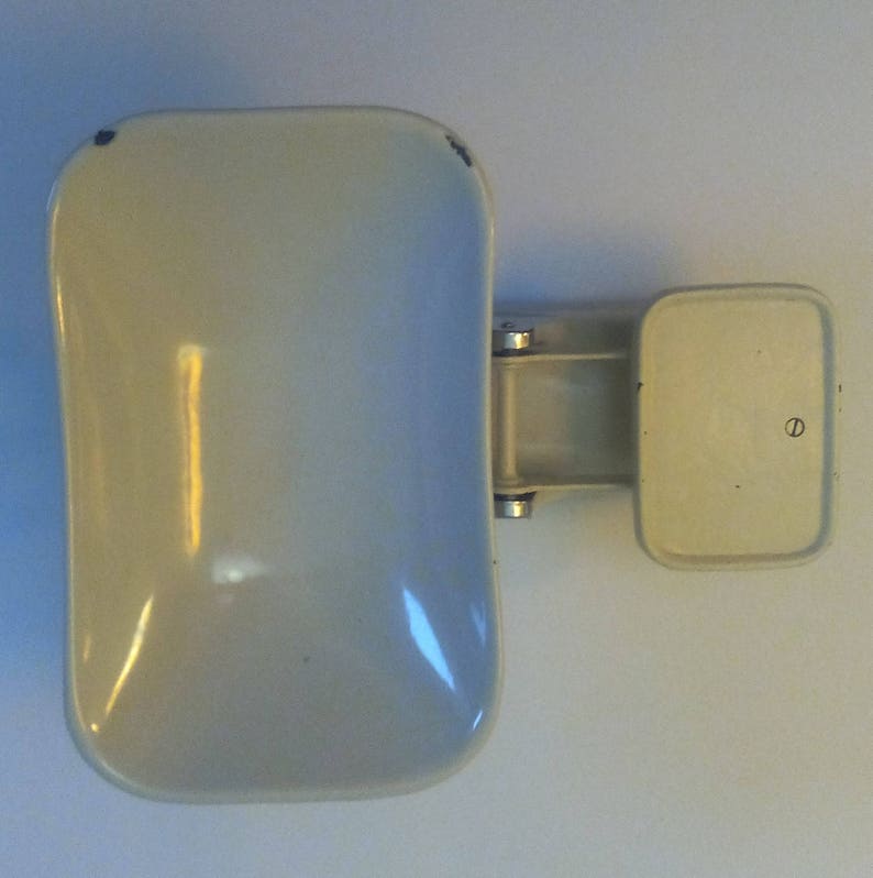 Beautiful old scale The Rex enamelled color ivory vintage by weylux antique Cast
