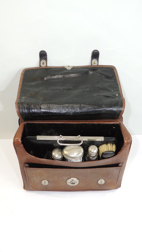 ANCIEN NÉCESSAIRE DE Toilette En Valise Manque Les Éléments Ii - A Voir