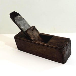 Antique Wooden Plane with Chrome-Plated Steel Blade – Vintage Carpenter&#39;s Tool