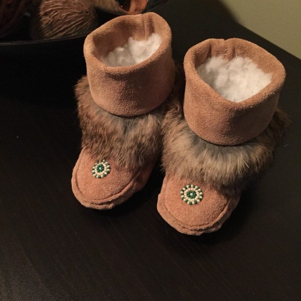 Mukluks canadiens traditionnels personnalisés, bottes hautes de style autochtone pour bébés, semelle souple