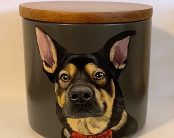 Urna para mascotas de cerámica pintada a mano personalizada