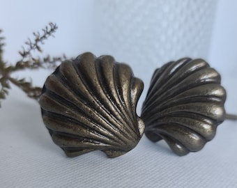 Metal Seashell Cabinet Knob: Farmhouse Drawer Pull
