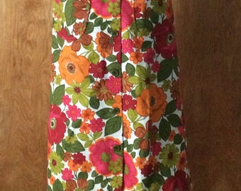 Vintage maxi skirt 1970’s barkcloth floral print button front pockets bright bold colors 1960’s maxi skirt hippie boho chic festival skirt