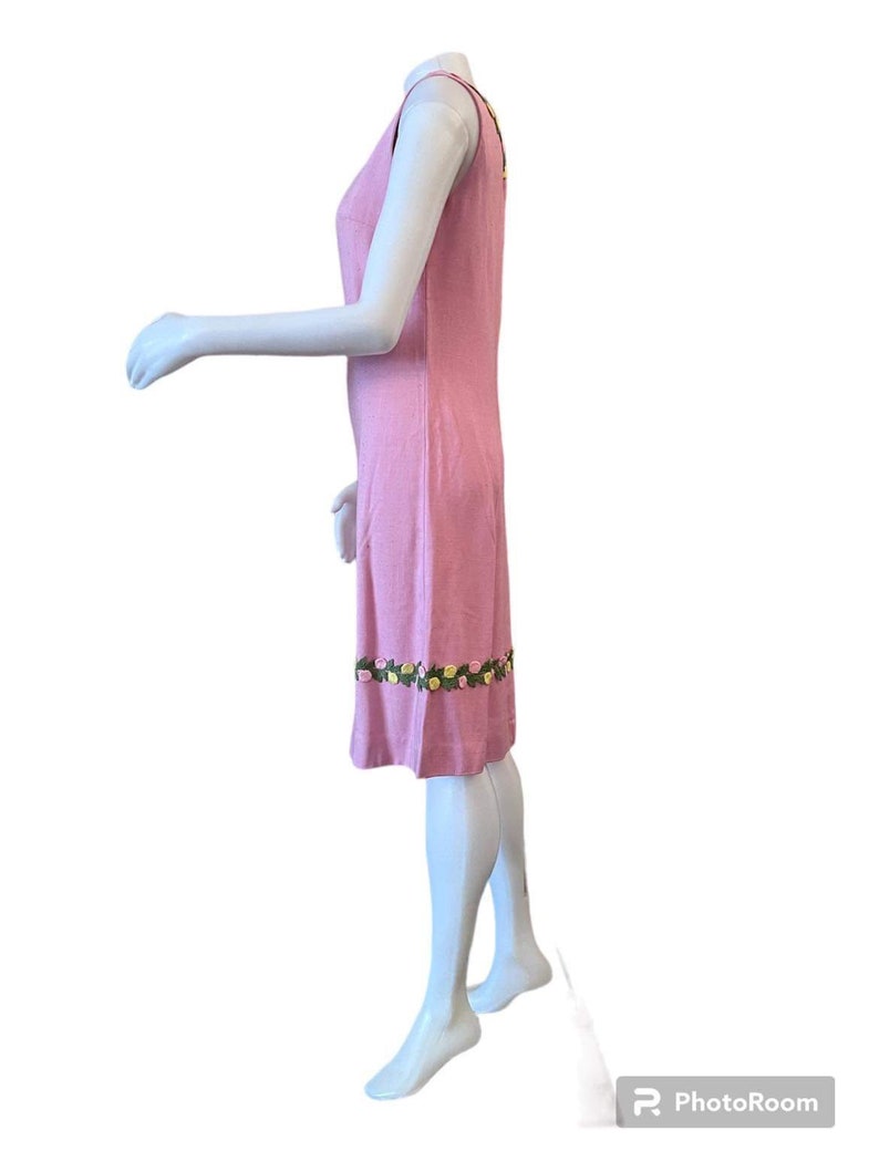 Vintage summer sheath dress Puritan Forever Young sleeveless pink linen with floral appliqués 1960s 1970s spring dress image 2