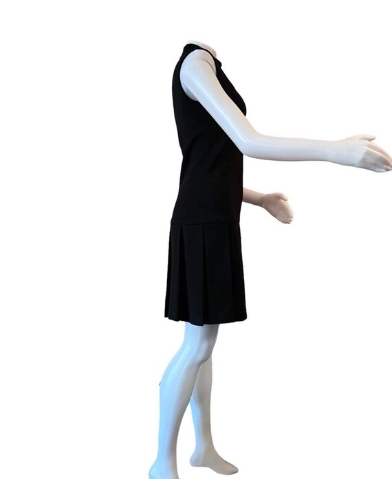 1960s dress sleeveless black drop waist pleated s… - image 3