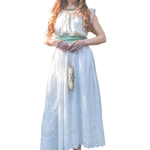 Antique white cotton skirt long and full floral embroidery cutouts scalloped hem 1900s fashion summer garden party theater costume
