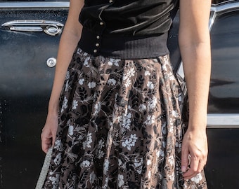 1950s  crop top black with poodle appliqué rhinestone buttons