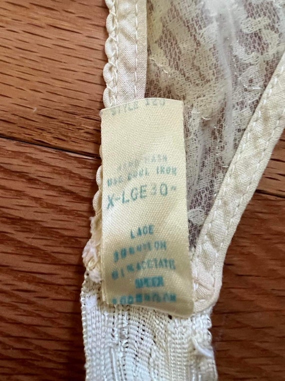 Vintage garter belt yellow lace 1950s lingerie rocka… Gem