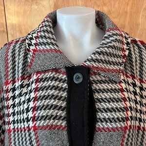 Plaid button front cape with leather belt Venezia Woman red white black fall autumn cape image 6