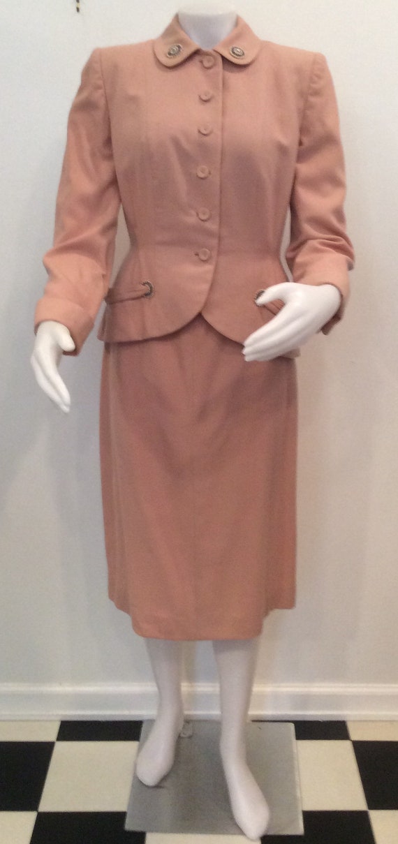 Dusty rose pink women’s suit vintage 1940’s styled