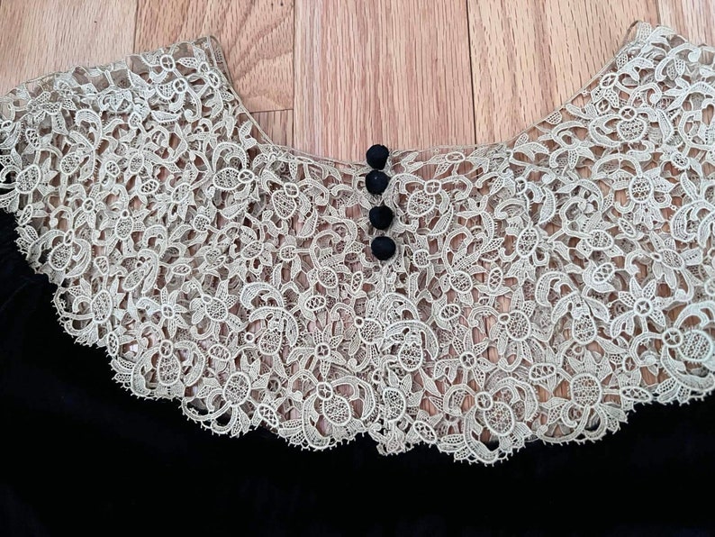 Vintage 1930s Black Silk Velvet Dress With Lace Bodice Puff Shirt ...